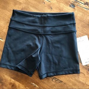 Lululemon Groove Short